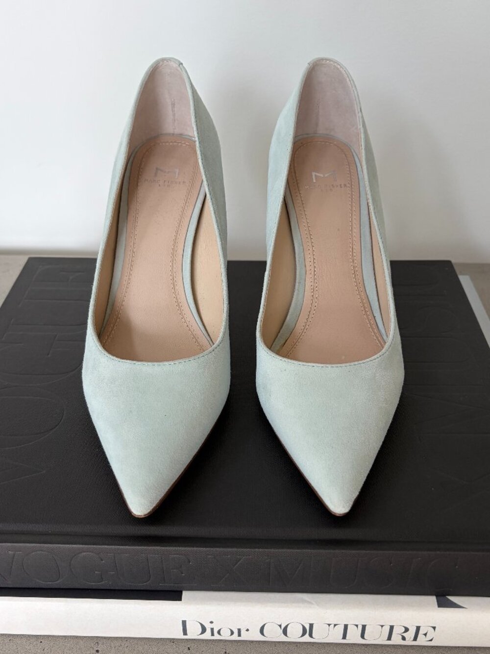 Marc Fisher LTD Mint Green Suede Pointed Toe Heels 7.5